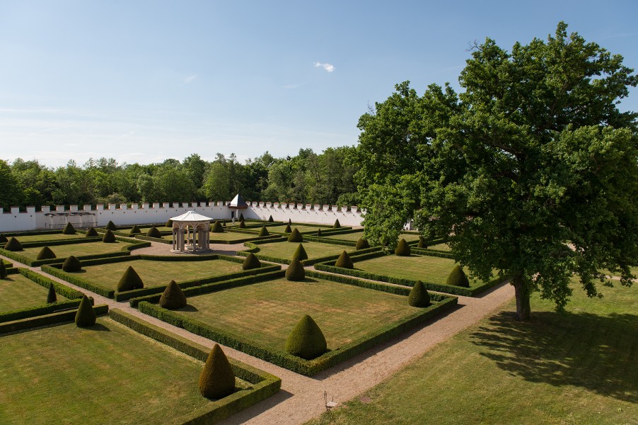 Les parterres encadrés de buis © Département de la Loire