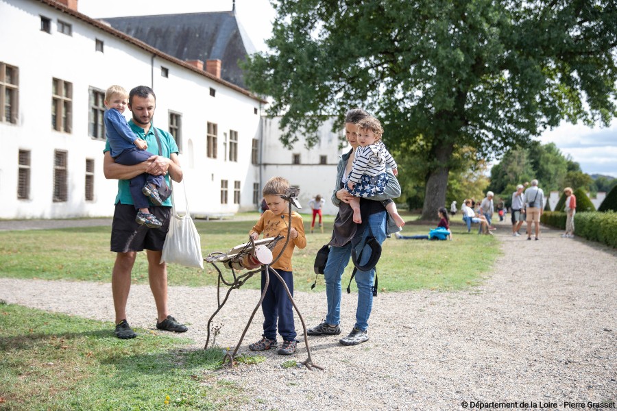 Succès d'une sculpture sonore - Crédit photo P.Grasset Département de la Loire