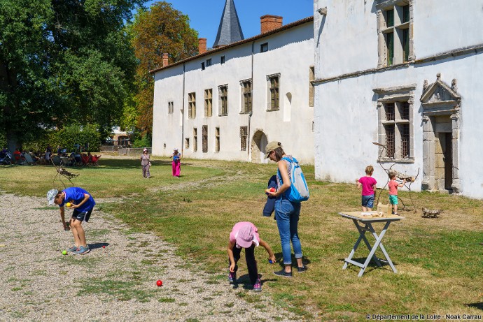 Jeux en bois en famille