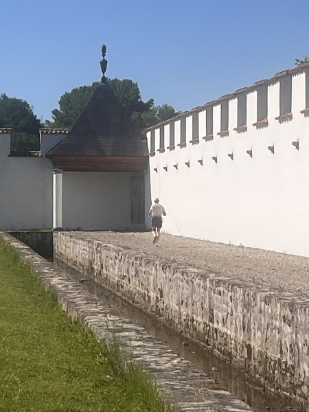 Marathoniens dans les jardins
