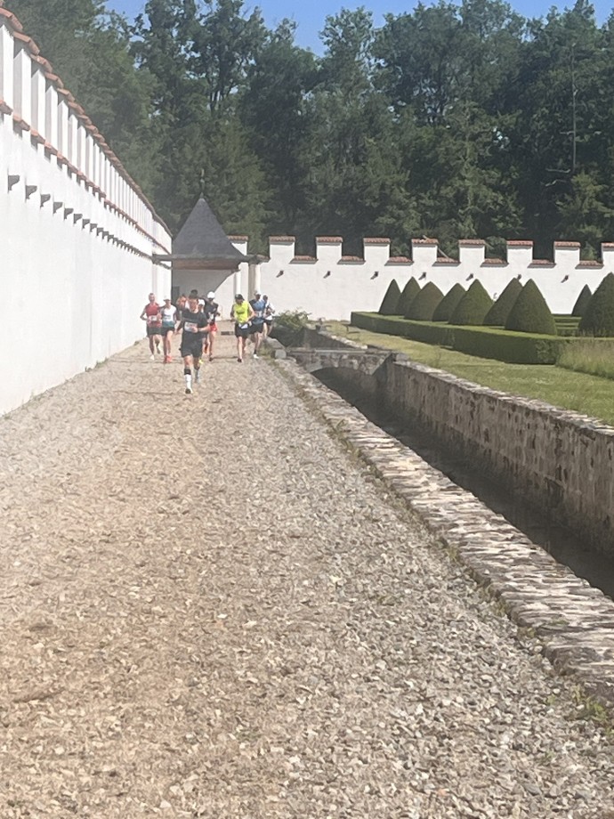 Marathoniens dans les jardins