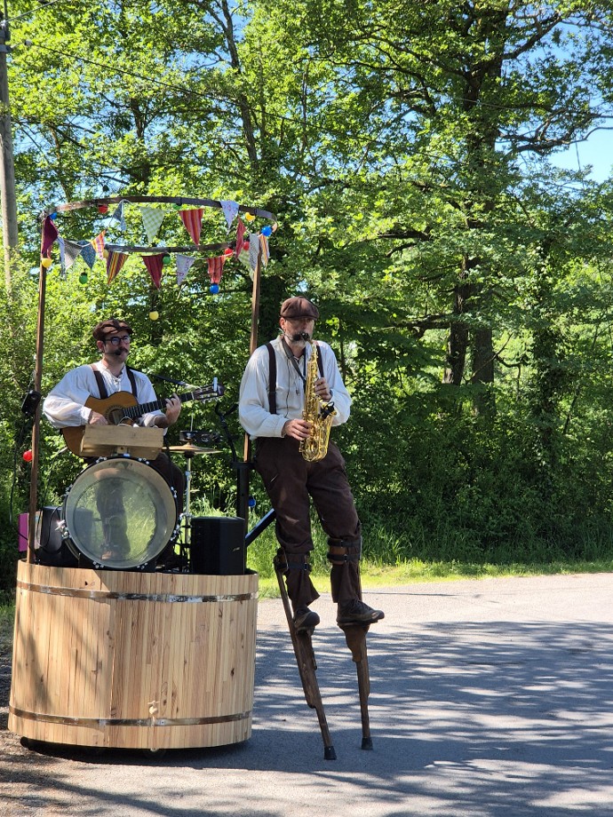 Spectacle "Frères Fino" pour encourager les marathoniens