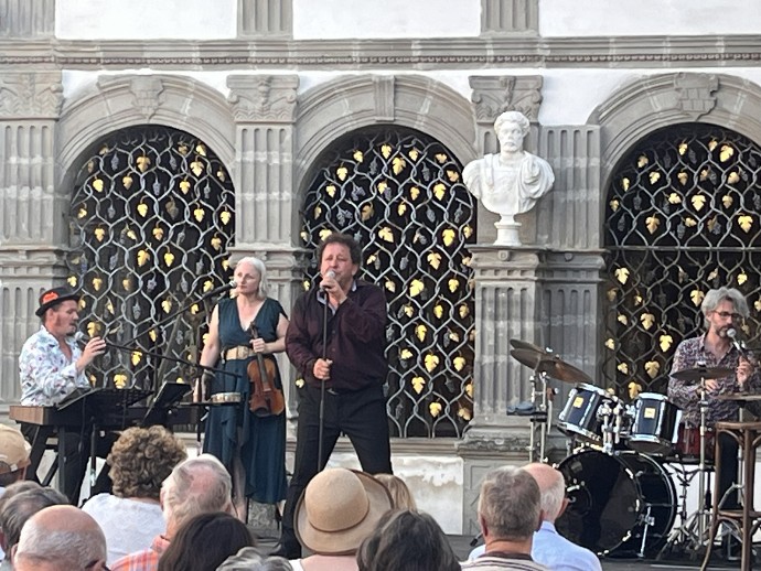 Concert " A bout de souffle" dans l'écrin de la cour d'honneur de la Bâtie d'Urfé
